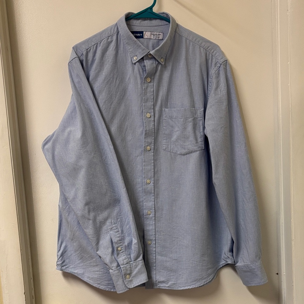 Old Navy men’s long sleeved button down shirt